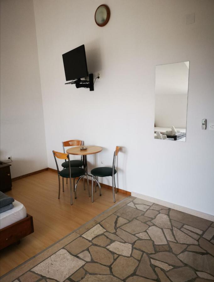 Apartments Plazibat Škrip Eksteriør bilde
