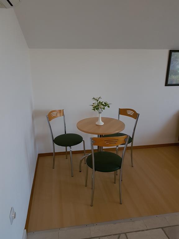 Apartments Plazibat Škrip Eksteriør bilde